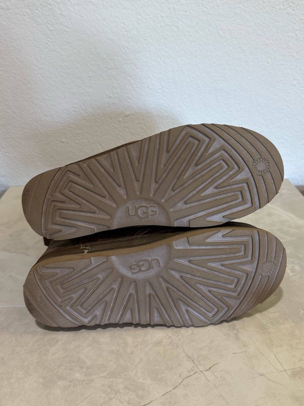 UGG Men’s Harkley Waterproof Chukka Boot - Picture 5 of 8